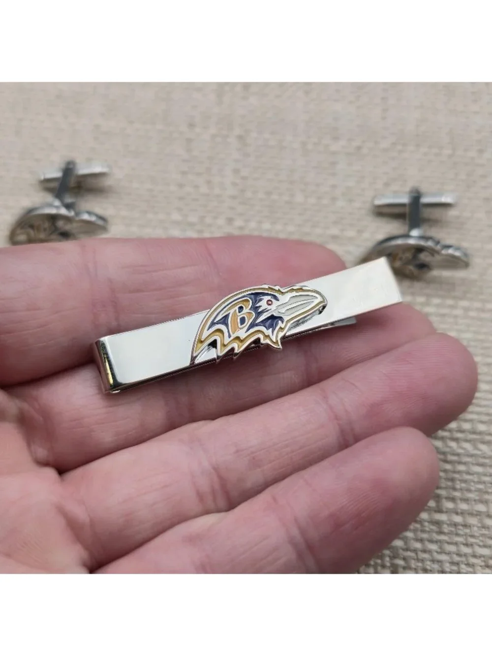 Baltimore Ravens Cufflinks and Tie Clip Set, NFL Men’s Formal Gift A8130